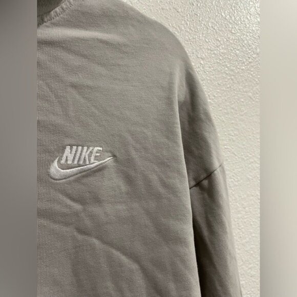 Nike Gray Cropped Hoodie - Picture 3 of 5